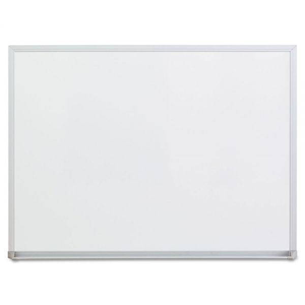 UNV43622 Universal Dry-Erase Board, Melamine, 24 x 18, Satin-Finished Aluminum Frame