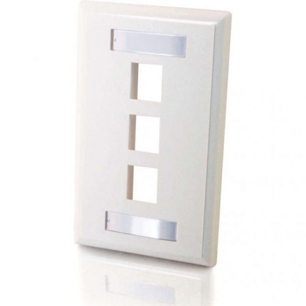 SYNX1953238 C2G 3-Port Single Gang Multimedia Keystone Wall Plate - White